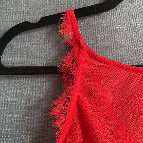 HOTT RED LACE CROPPED BRA with underwire. Perfect for Halloween Devil costume - Picture 2 of 6
